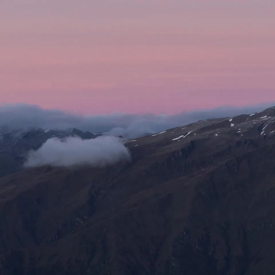 Sunrise from the summit of Roy's Peak (panel 1 of 10)