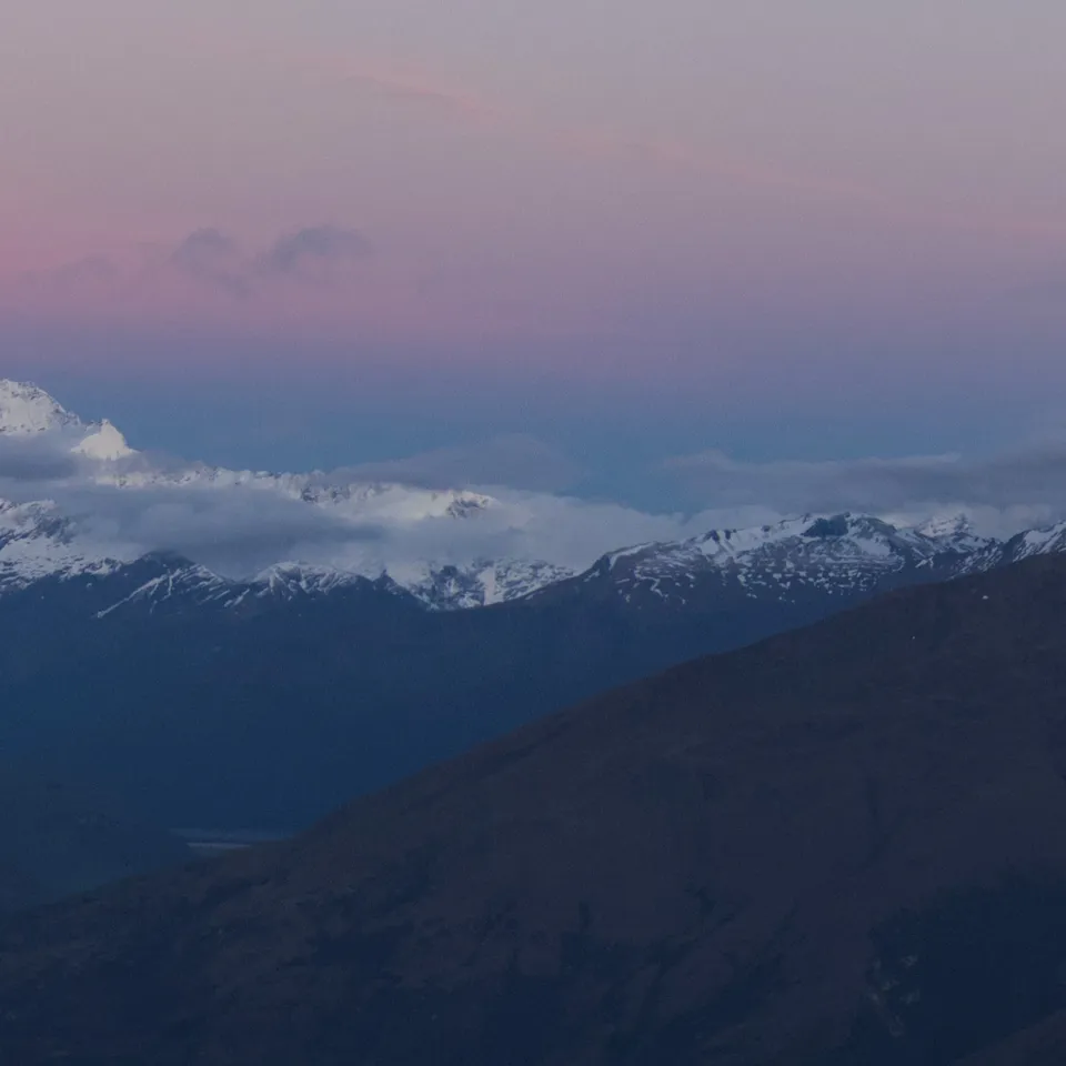 Sunrise from the summit of Roy's Peak (panel 7 of 10)