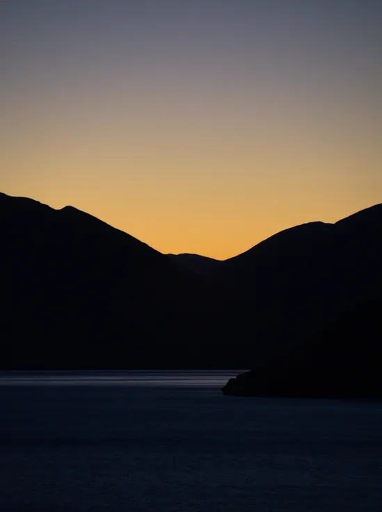 The last minutes of light over Lake Wakatipu